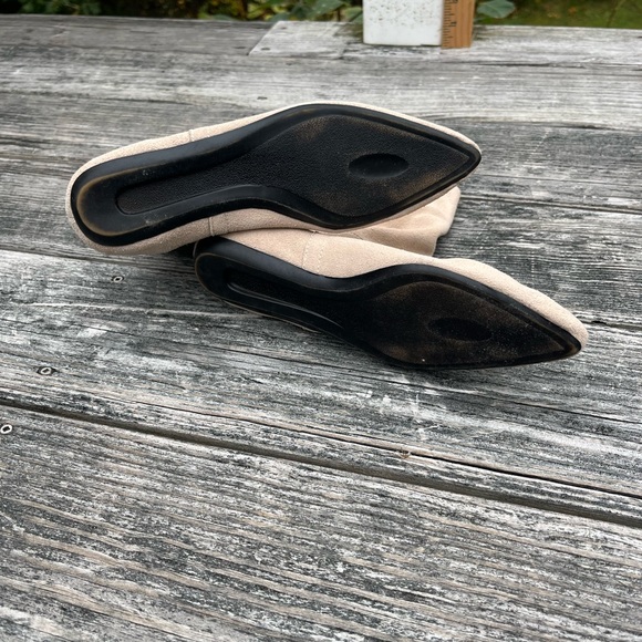 Suede ankle boot. - Picture 5 of 6